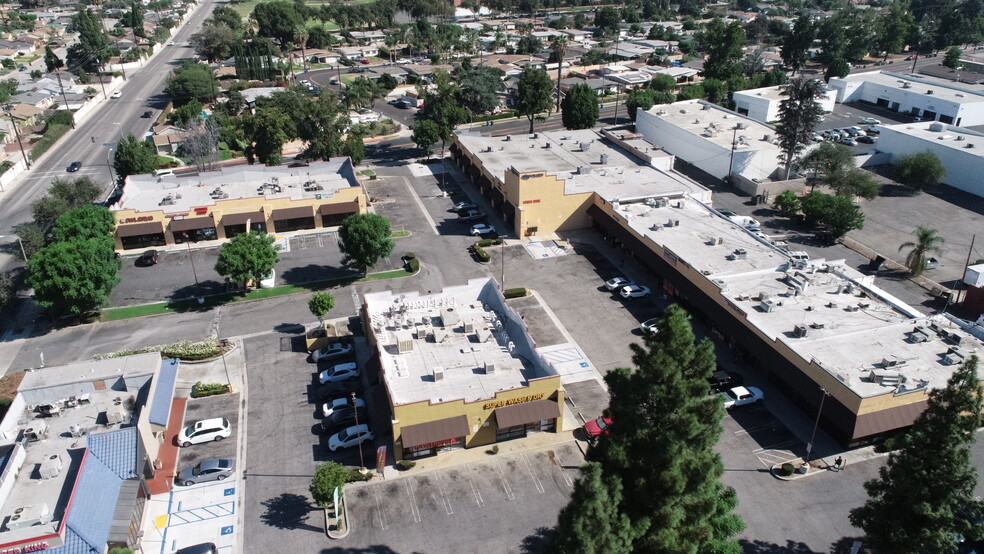 2085 W Holt Ave, Pomona, CA for lease - Building Photo - Image 3 of 15