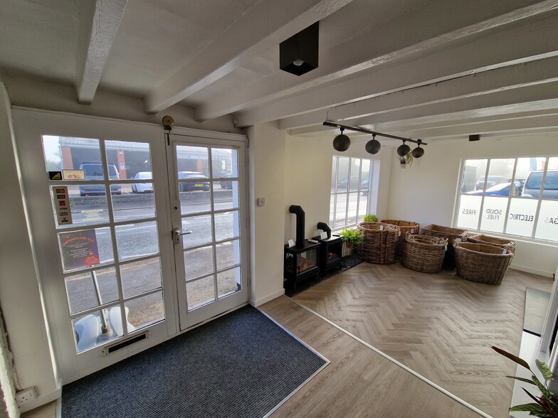 345 Duffield Rd, Derby for lease - Building Photo - Image 3 of 17