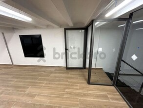 Office in Barcelona, Barcelona for lease Interior Photo- Image 2 of 10
