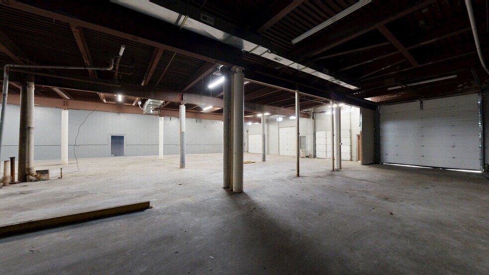 195 W Newberry Rd, Bloomfield, CT à vendre - Numérisation 3D de Matterport - Image 2 de 16