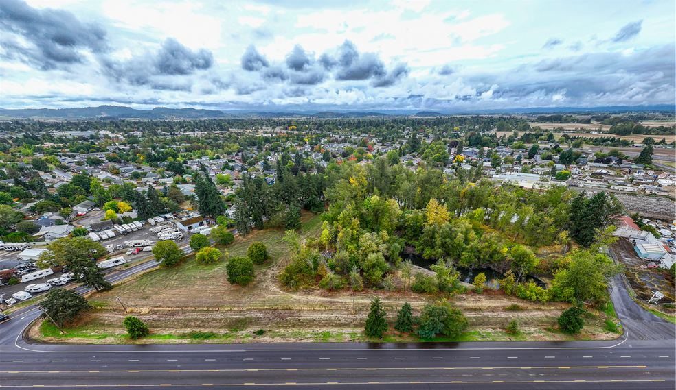 Jessen Dr, Eugene, OR for sale - Building Photo - Image 3 of 9