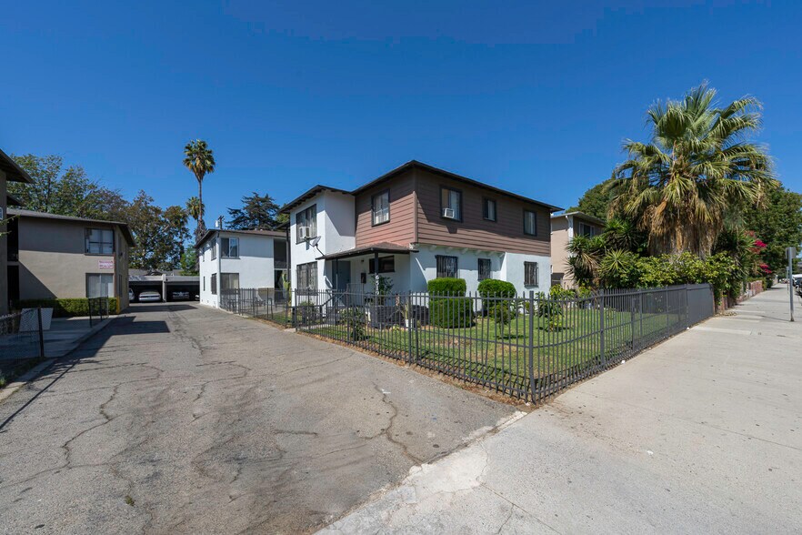 6519 Sepulveda Blvd, Van Nuys, CA for sale - Building Photo - Image 1 of 1