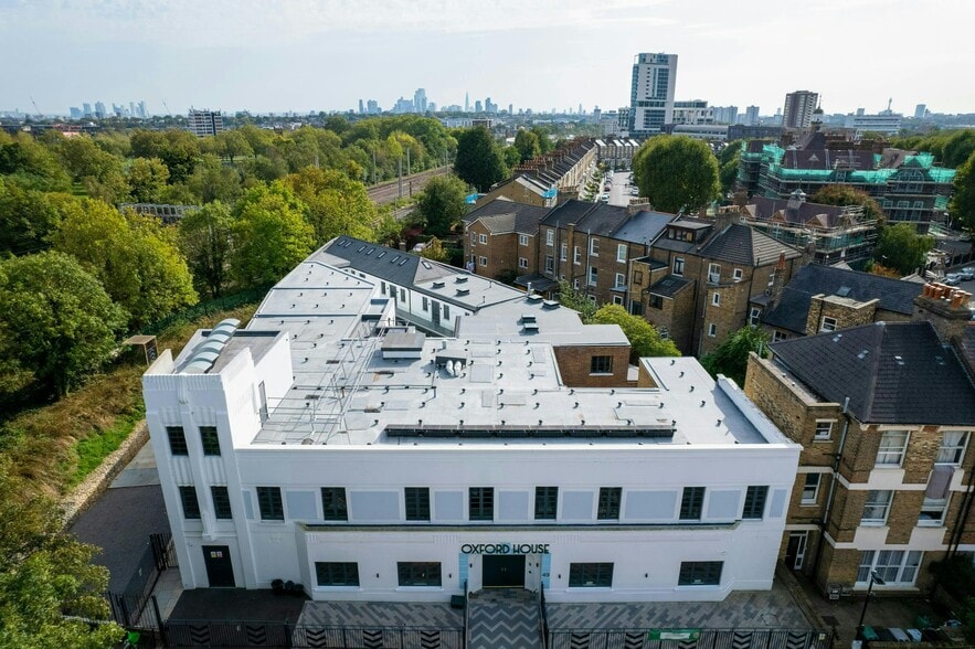 49A Oxford Rd, London for lease - Building Photo - Image 1 of 14
