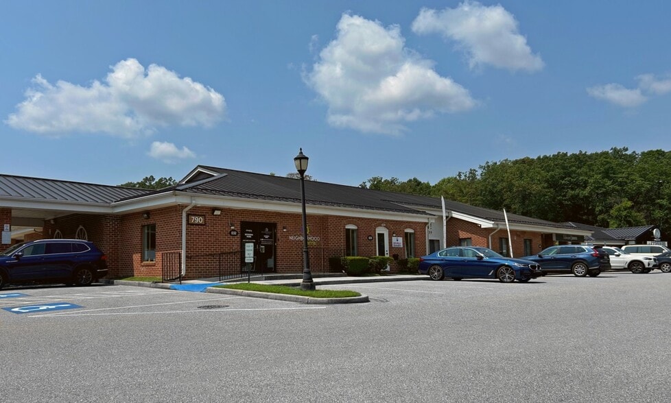 760-790 Ritchie Hwy, Severna Park, MD for lease - Building Photo - Image 1 of 8