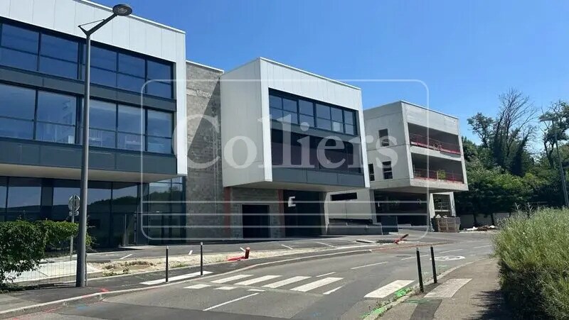 334 Chemin De Champivost, Limonest à vendre Photo du bâtiment- Image 1 de 4