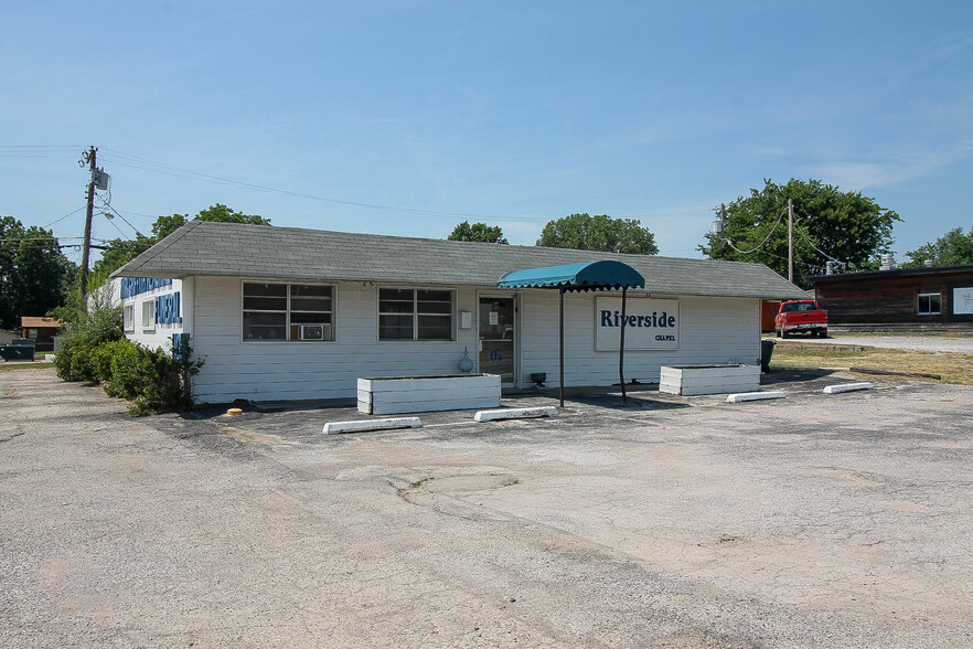 4 W 41st St, Sand Springs, OK for sale - Building Photo - Image 1 of 1