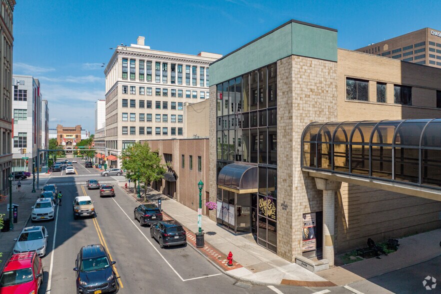 333-359 S Salina St, Syracuse, NY à louer - Photo du bâtiment - Image 2 de 20