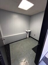 9542-9562 Lackman Rd, Lenexa, KS à louer Photo intérieure- Image 2 de 5