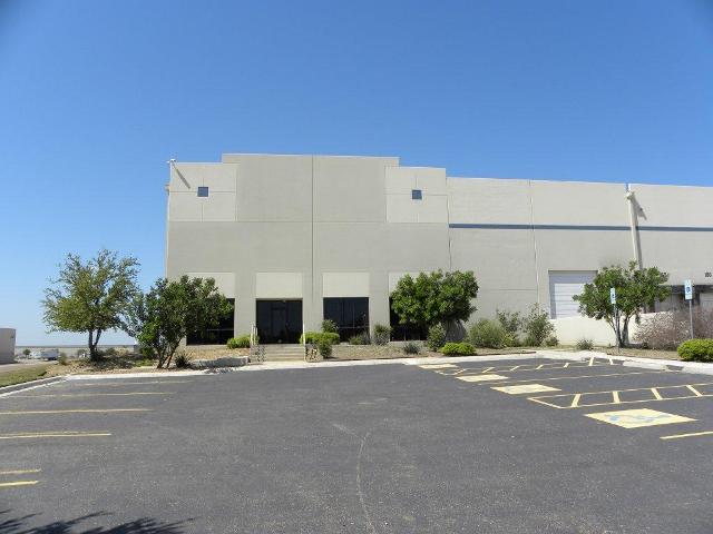 12135 Sara Rd, Laredo, TX for lease - Building Photo - Image 3 of 4