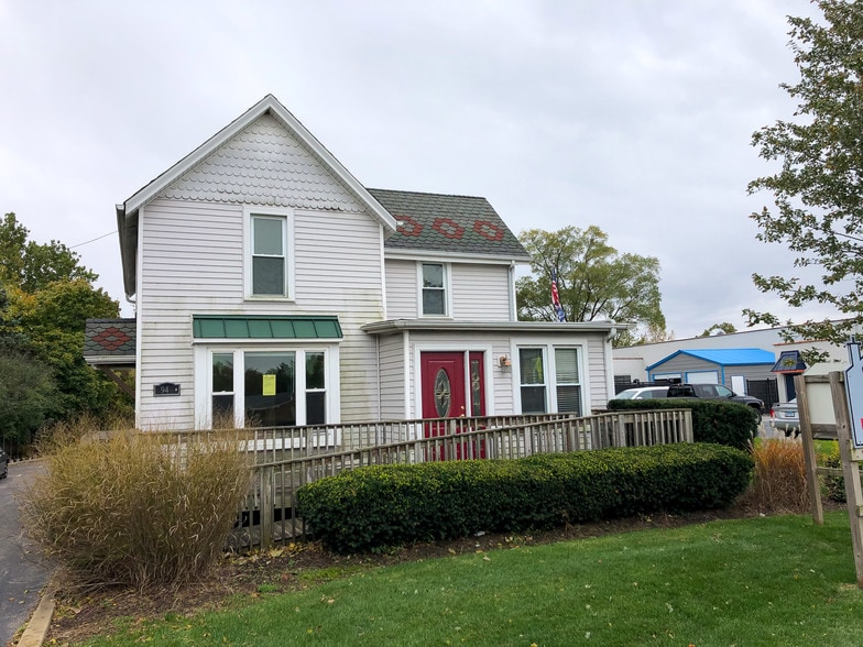 942 E State St, Geneva, IL for sale - Building Photo - Image 3 of 21