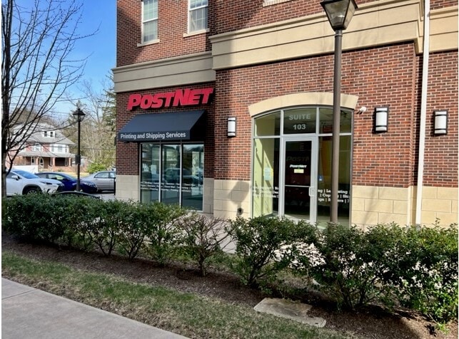 100 Campus Town Cir, Ewing, NJ for lease - Building Photo - Image 2 of 7