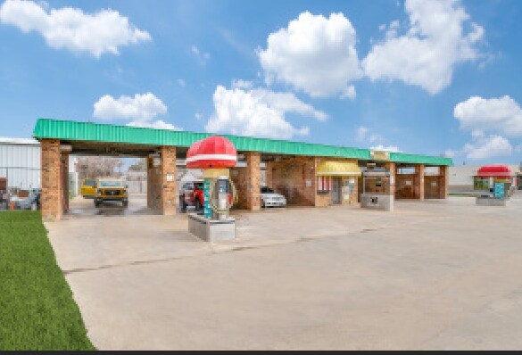 1545 Everman Pky, Everman, TX à vendre - Photo du bâtiment - Image 2 de 8