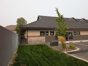 3914 E Early Dawn Ave, Post Falls, ID for lease Building Photo- Image 1 of 4