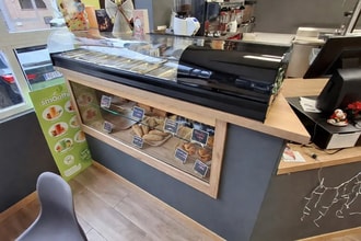 Retail in Madrid, Madrid for lease Interior Photo- Image 2 of 11