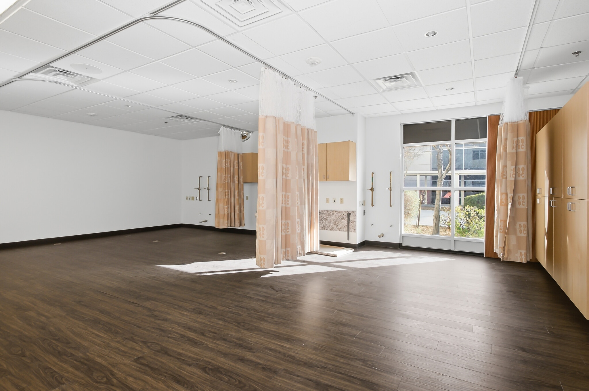 8285 W Arby Ave, Las Vegas, NV for lease Interior Photo- Image 1 of 8