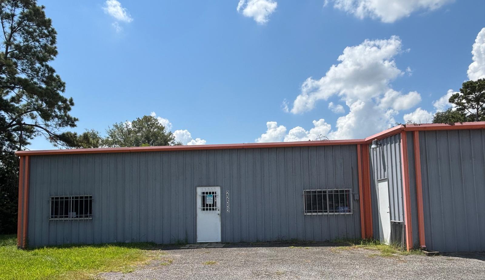 22552 Cuttler Rd, New Caney, TX à vendre Photo du bâtiment- Image 1 de 1