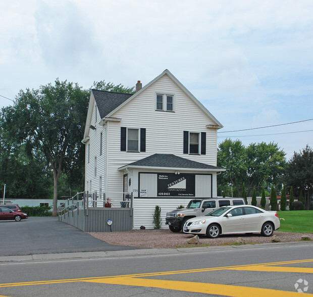 775 Howard Rd, Rochester, NY à vendre - Photo du bâtiment - Image 2 de 2