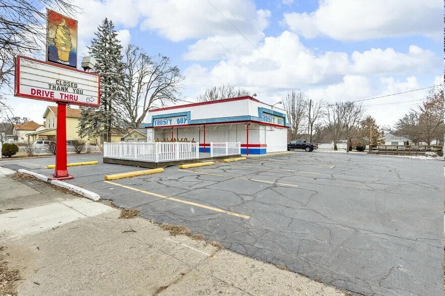 1201 Cooper St, Jackson, MI for sale - Building Photo - Image 3 of 12