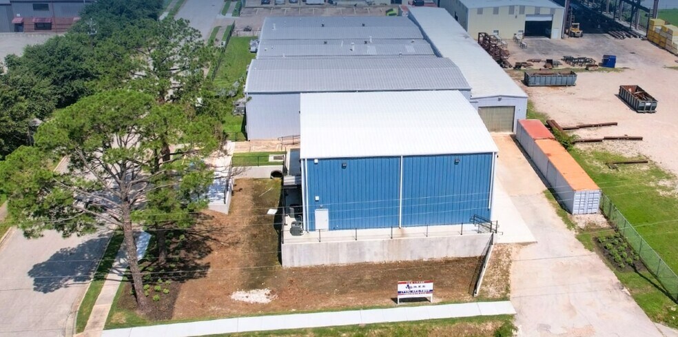 4303 Southerland Rd, Houston, TX for lease - Building Photo - Image 1 of 19