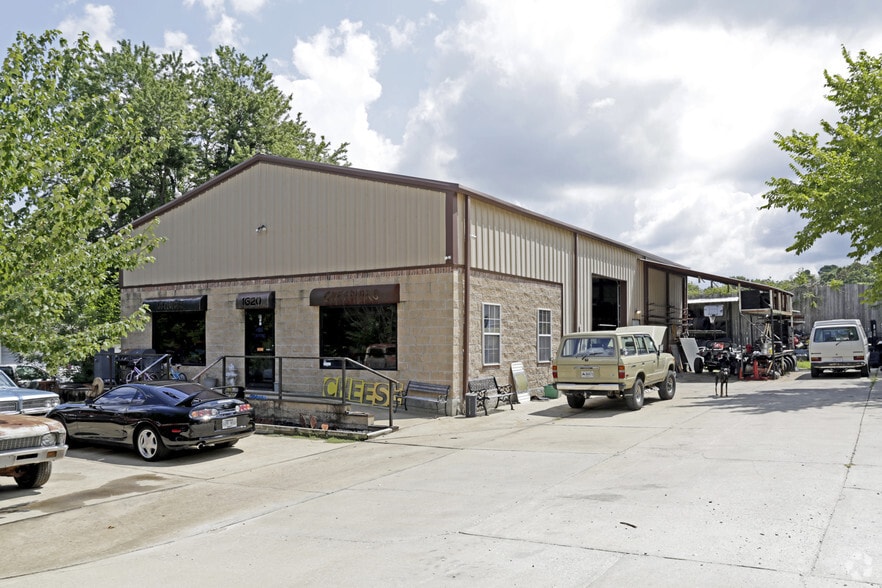 1620 S Hanshew Rd, Fayetteville, AR for sale - Building Photo - Image 3 of 3