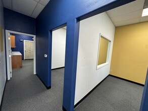 997 W San Marcos Blvd, San Marcos, CA for lease Interior Photo- Image 2 of 4