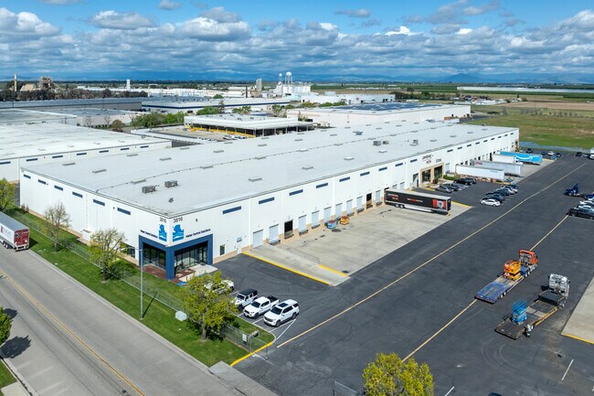 Plus de détails pour 3816 S Willow Ave, Fresno, CA - Industriel à louer