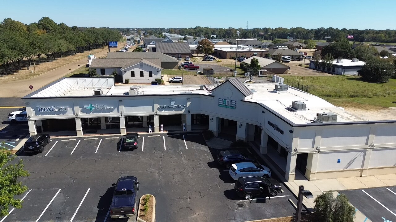 1645 W Government St, Brandon, MS à louer Photo du bâtiment- Image 1 de 6