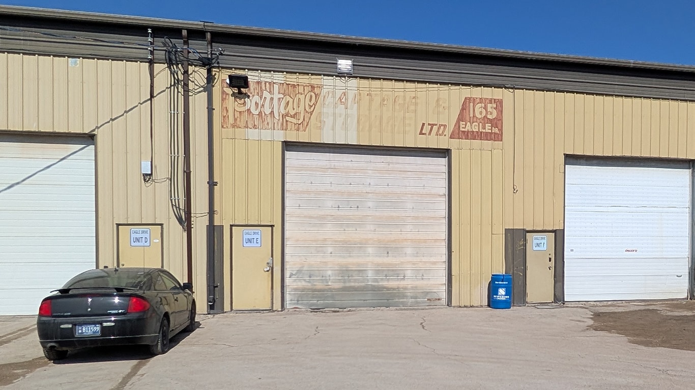 165-203 Eagle Dr, Winnipeg, MB for sale Building Photo- Image 1 of 1