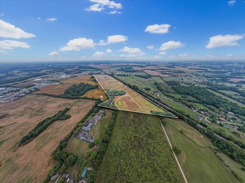 80 AEDC Rd, Decherd, TN à vendre - Photo du bâtiment - Image 1 de 1