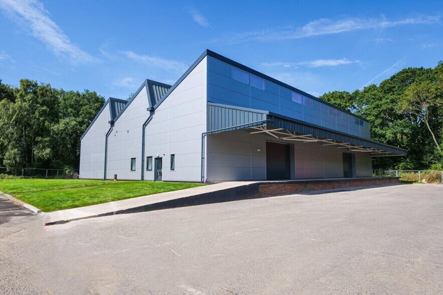 Burnetts Ln, Botley à louer - Photo du bâtiment - Image 2 de 3