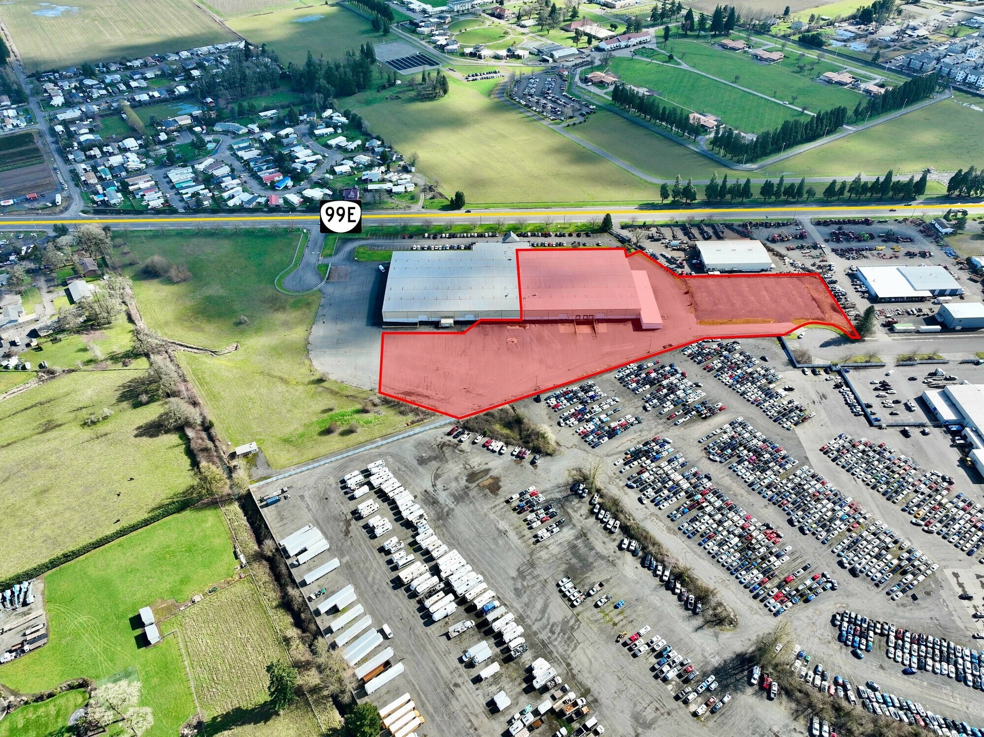 3099 N Pacific Hwy, Woodburn, OR à louer Aérien- Image 1 de 4