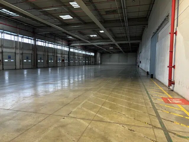 Industriel dans Combs-la-Ville à louer - Photo du bâtiment - Image 3 de 20