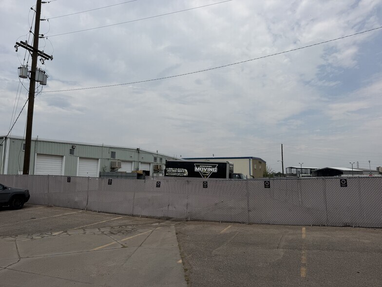 1942-1950 S Quebec St, Denver, CO for lease - Building Photo - Image 2 of 6