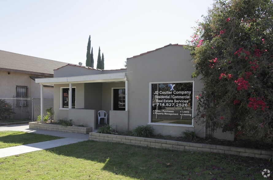 5312 Lincoln Ave, Cypress, CA à vendre - Photo du bâtiment - Image 2 de 2