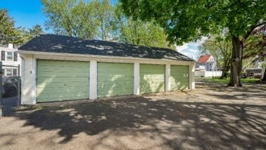421 Otter St, Bristol, PA à vendre - Photo du bâtiment - Image 3 de 3