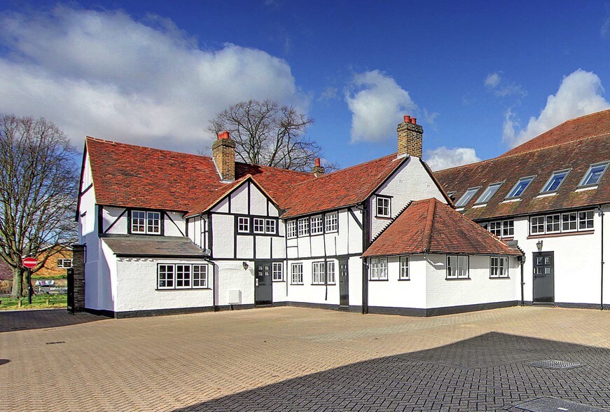 The Green, West Drayton à vendre - Photo principale - Image 1 de 7