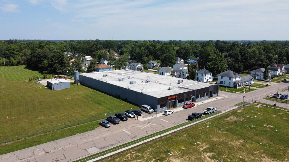 309 N Prospect St, Sturgis, MI à vendre - Photo du bâtiment - Image 2 de 13