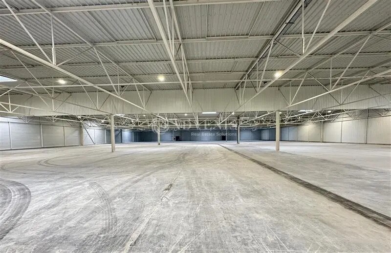 Industrial in Le Blanc-Mesnil for lease - Interior Photo - Image 3 of 12