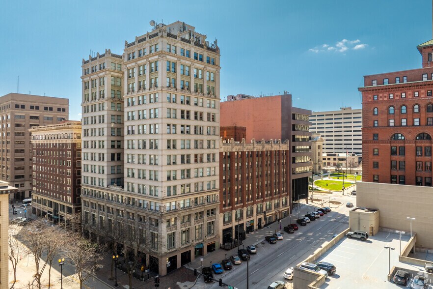 1600 Farnam St, Omaha, NE à vendre - Photo principale - Image 1 de 1