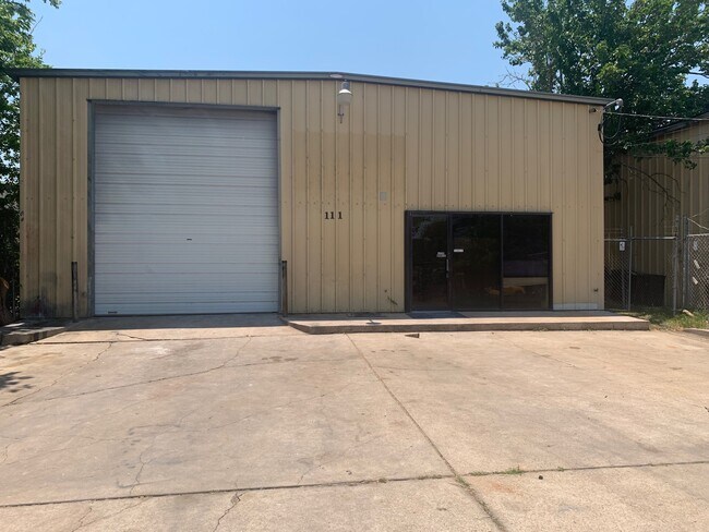 More details for 111 Texas Ave, San Marcos, TX - Industrial for Lease