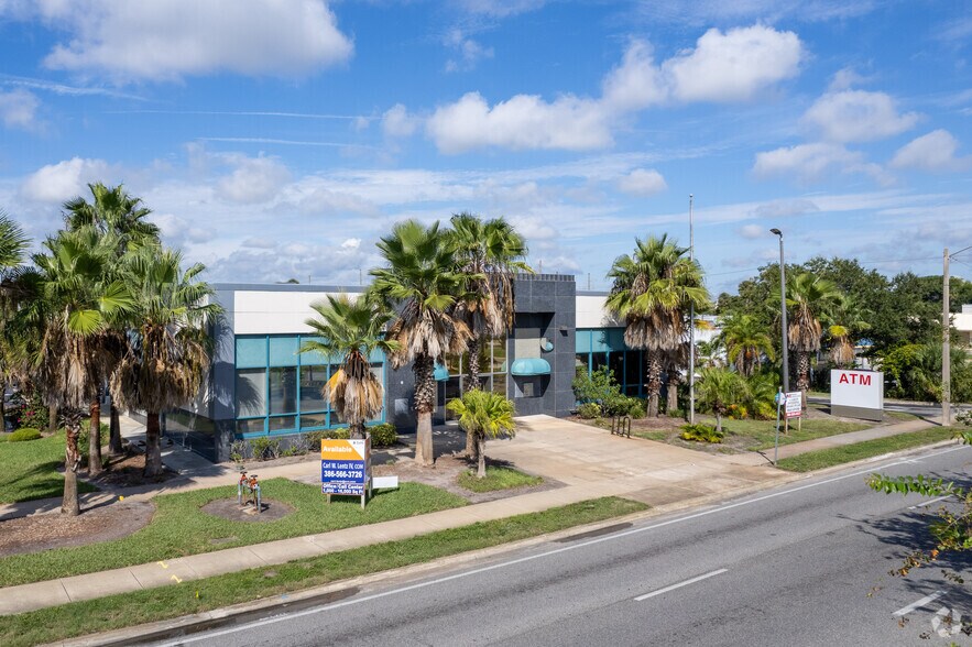 130 N Ridgewood Ave, Daytona Beach, FL for lease - Primary Photo - Image 1 of 35