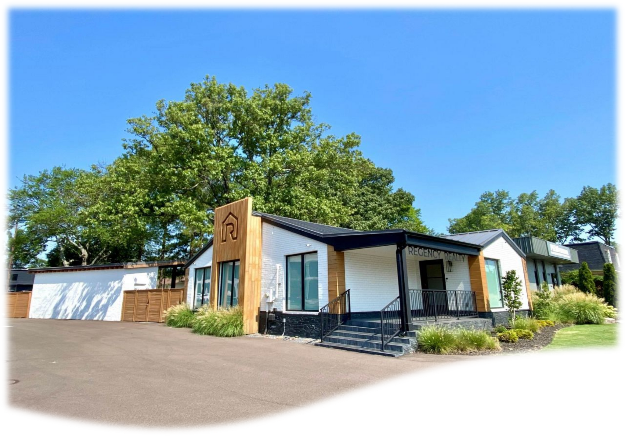 1053 Oakhaven Rd, Memphis, TN for sale Building Photo- Image 1 of 5