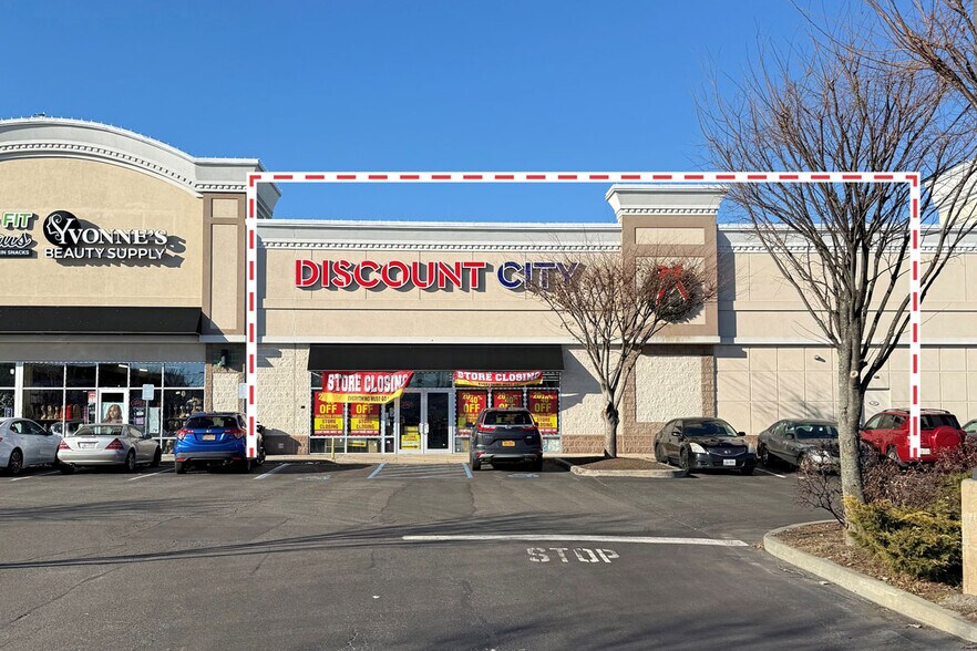 550 Commack Rd, Deer Park, NY for lease - Building Photo - Image 1 of 4