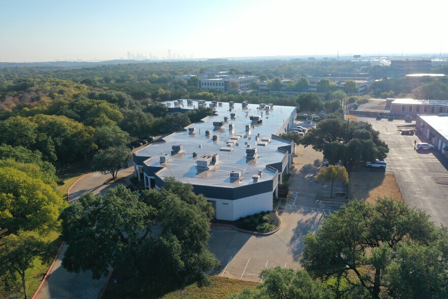 5321 Industrial Oaks Blvd, Austin, TX à louer - Photo du bâtiment - Image 3 de 7