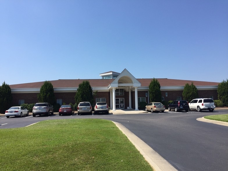 2402 Camden St SW, Wilson, NC for lease - Building Photo - Image 2 of 12