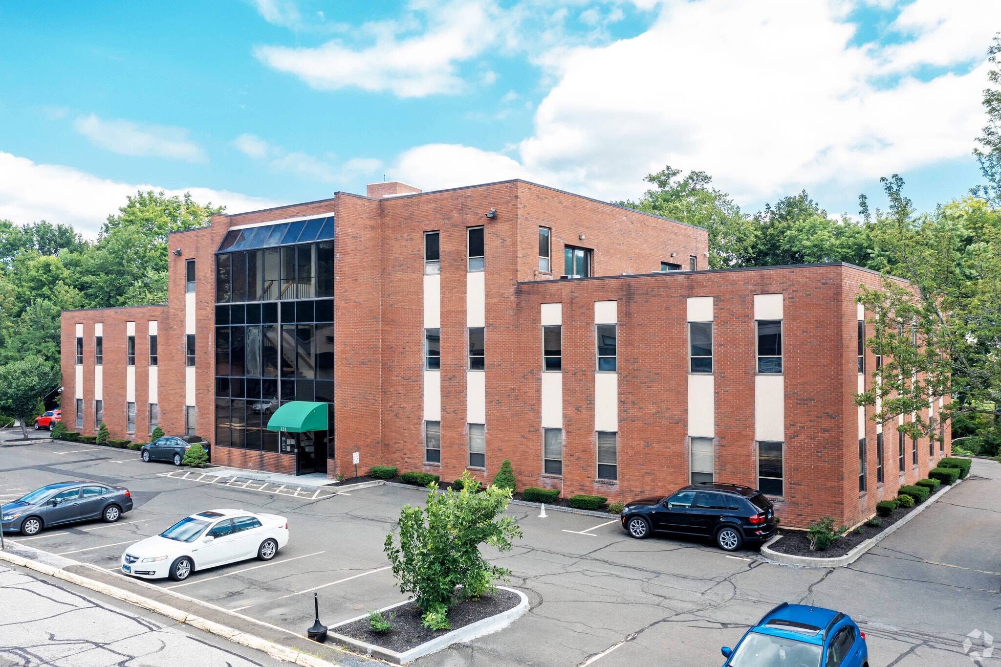 131 West St, Danbury, CT for lease Primary Photo- Image 1 of 14