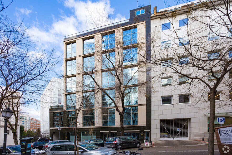 Calle del Pinar, 5, Madrid, Madrid for lease - Building Photo - Image 2 of 2