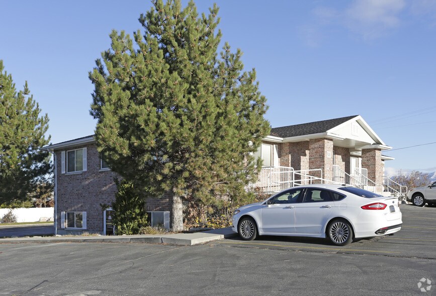 5145 S Airport Rd, Roy, UT à louer - Photo principale - Image 1 de 3