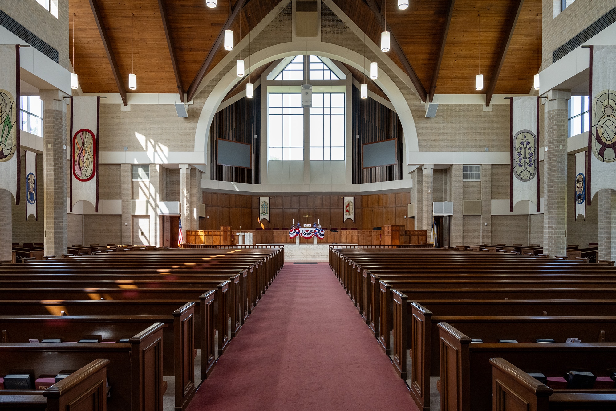 16000 Rippling Water Dr, Houston, TX for sale Primary Photo- Image 1 of 17