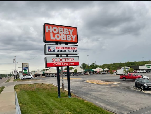 2233 Missouri Blvd, Jefferson City, MO for lease - Building Photo - Image 2 of 2